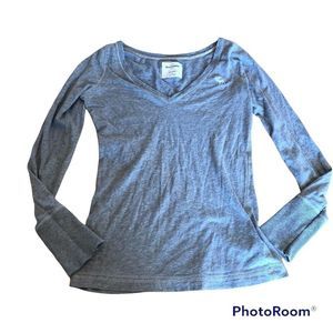 Abercrombie KIDS Girls Gray Lon Sleeve Top Xl Cute Stretch V- Neck Logo